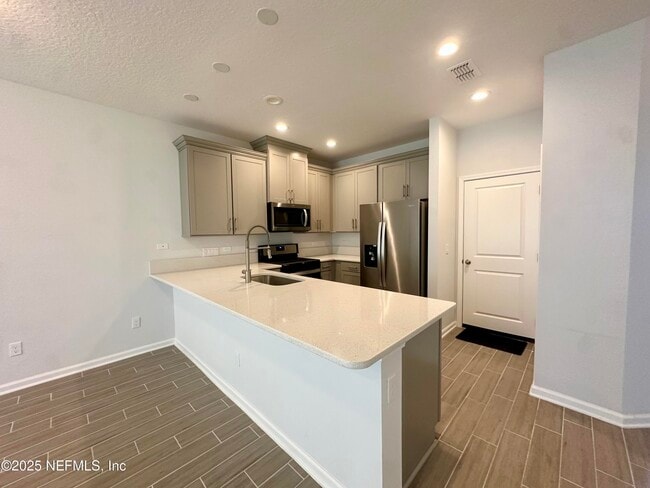 215 Pine Bluff Dr in St. Augustine, FL - Building Photo - Building Photo