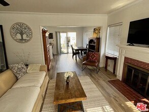 3822 Huron Ave in Culver City, CA - Building Photo - Building Photo