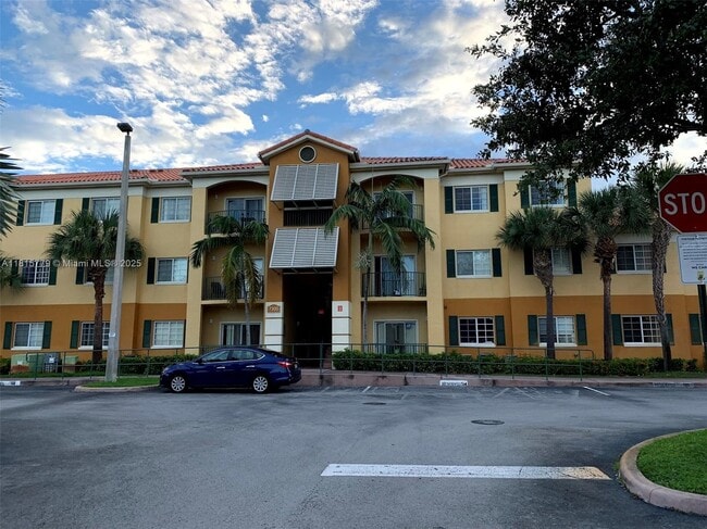 7300 NW 114th Ave in Doral, FL - Building Photo - Building Photo
