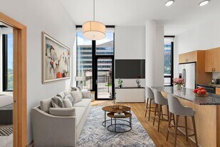1240 S 2nd St in Minneapolis, MN - Building Photo