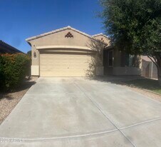 36018 N Richardson Dr in San Tan Valley, AZ - Building Photo