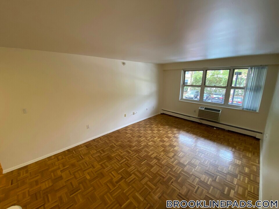 185 Freeman St in Brookline, MA - Building Photo