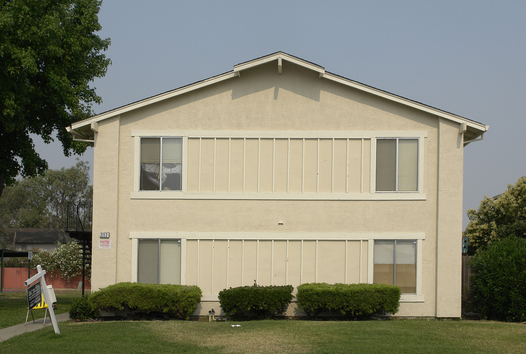 2112 Spanos St in Antioch, CA - Building Photo