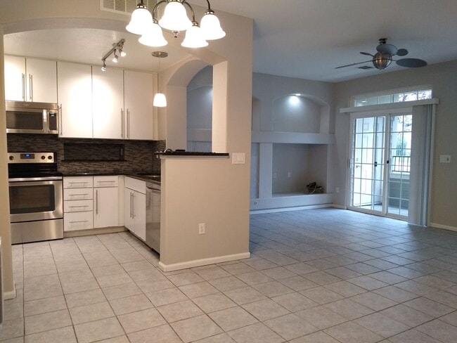 property at 10010 E Gunnison Pl