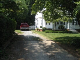 3101 Peebles Dr in Greensboro, NC - Building Photo