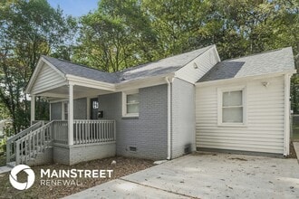 2824 Beech Nut Rd in Charlotte, NC - Foto de edificio - Building Photo