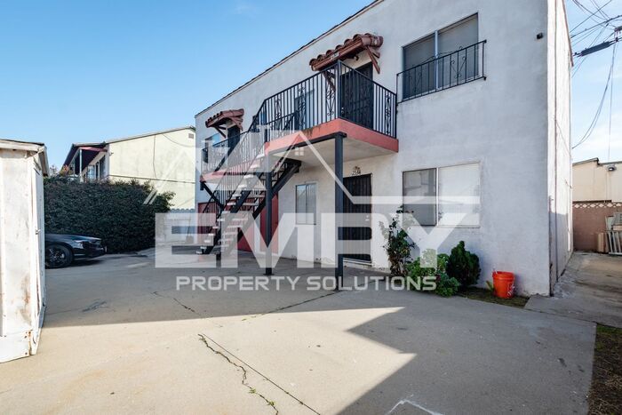 2534 Hill St in Huntington Park, CA - Building Photo