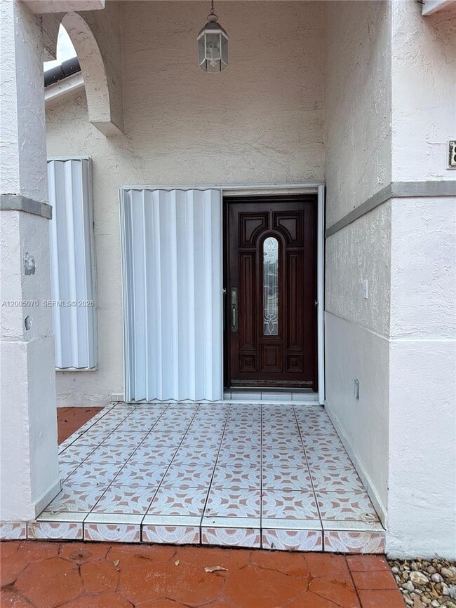 8974 NW 112th St in Hialeah Gardens, FL - Building Photo - Building Photo
