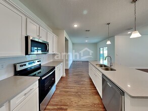 2995 Rolling Acrs Rd in Green Cove Springs, FL - Building Photo - Building Photo