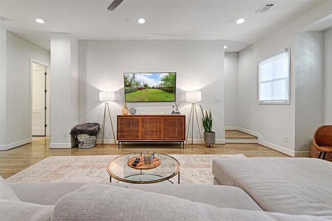 property at 5089 Gaston Ave