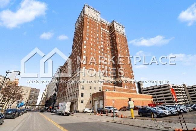 525 W Lafayette Blvd in Detroit, MI - Building Photo - Building Photo