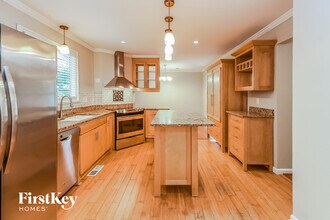 2417 Quaker Landing Rd in Greensboro, NC - Building Photo - Building Photo