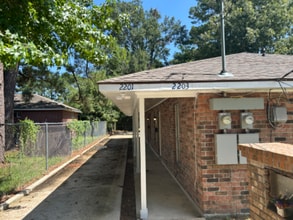 2201-2203 Fairchild St in Baton Rouge, LA - Building Photo - Building Photo