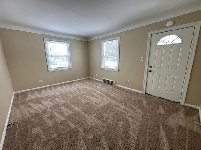 22517 Petersburg Ave in Eastpointe, MI - Building Photo - Building Photo