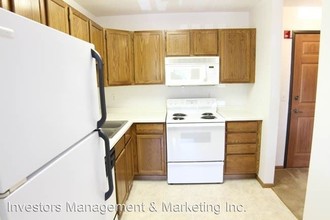 Parkview Terrace in Grand Forks, ND - Building Photo - Interior Photo