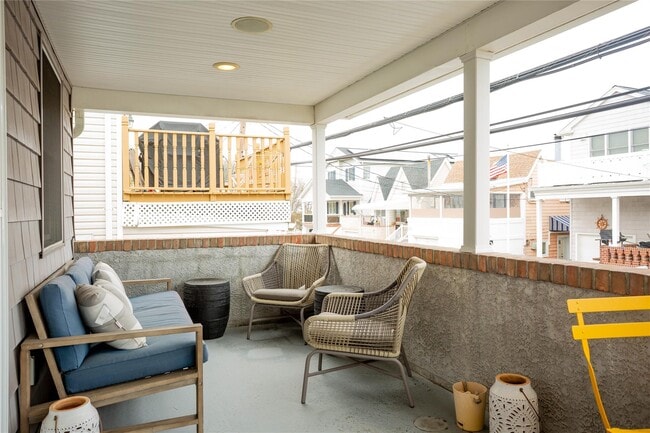 75 Malone Ave in East Atlantic Beach, NY - Building Photo - Building Photo