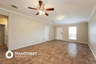 10211 Round Rock Way in Universal City, TX - Foto de edificio - Building Photo