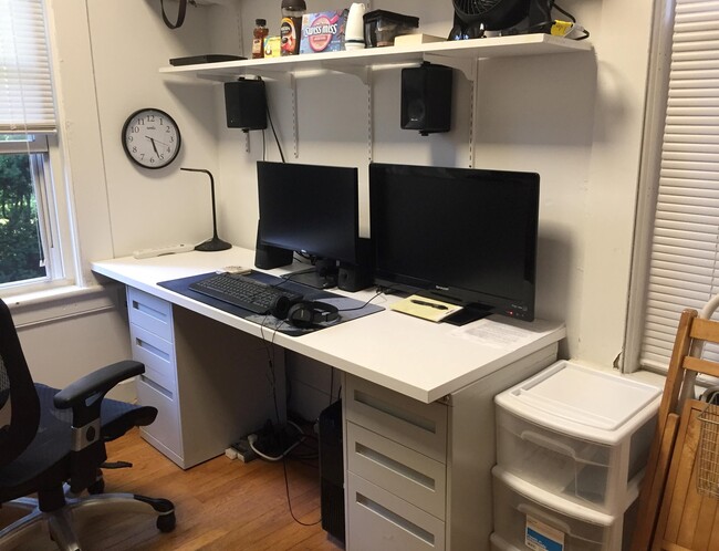 15 Arlington St, Unit 1st floor studio