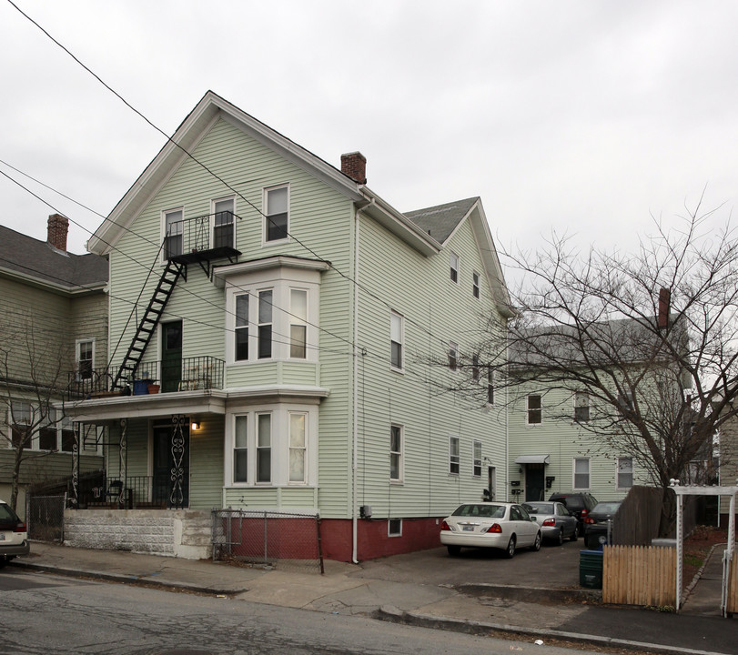 60 E Transit St in Providence, RI - Building Photo