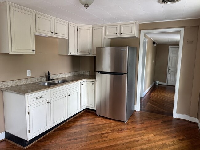 518 Wyoming Ave, Unit 2