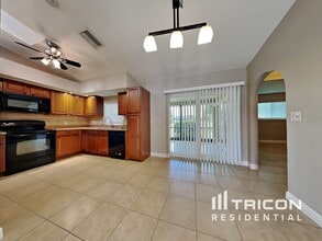 25522 Rampart Blvd in Punta Gorda, FL - Building Photo - Building Photo