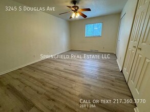 3245 S Douglas Ave in Springfield, IL - Building Photo - Building Photo