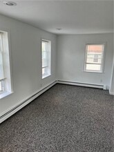 1 Dewindt St in Beacon, NY - Building Photo - Building Photo