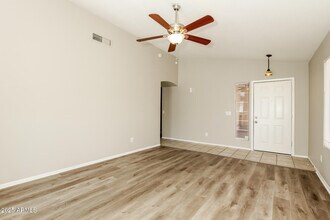 4637 E Hartford Ave in Phoenix, AZ - Building Photo - Building Photo