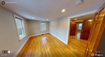 441 Franklin St, Unit 1L in Cambridge, MA - Foto de edificio - Building Photo