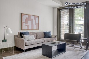 3201 Esperanza Crossing