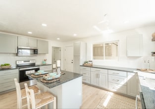 4920 S 4820 W in Kearns, UT - Building Photo - Building Photo