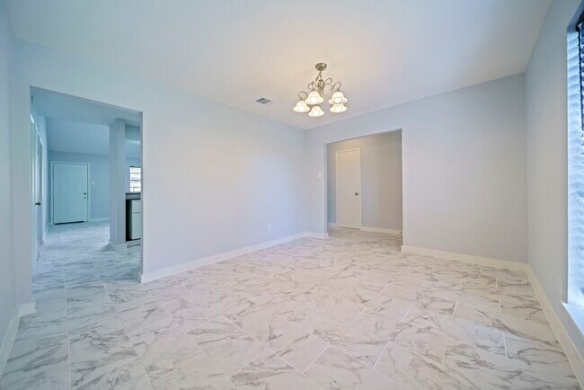 5015 Fitzwater Dr in Spring, TX - Building Photo - Building Photo