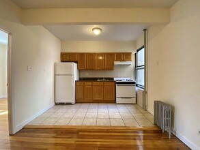 2323 28th Ave in Astoria, NY - Building Photo - Interior Photo