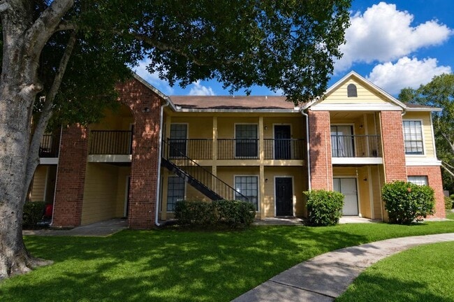 8645 Fancy Finch Dr in Tampa, FL - Building Photo - Building Photo