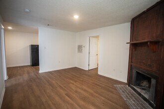 109 Limoges St in Duson, LA - Building Photo - Building Photo