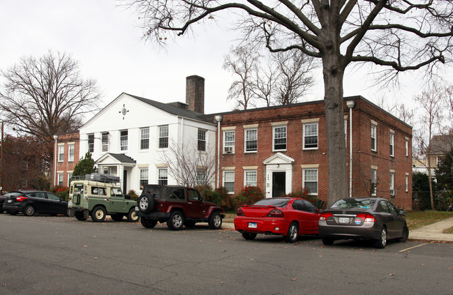 301-311 E Glendale Ave in Alexandria, VA - Building Photo - Building Photo