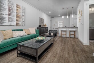 Echelon in San Antonio, TX - Building Photo - Building Photo