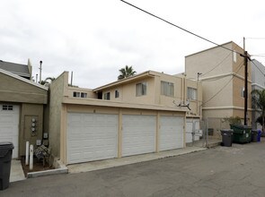 710 N Cleveland St in Oceanside, CA - Building Photo - Building Photo