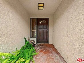 1141 17th St in Santa Monica, CA - Building Photo - Building Photo