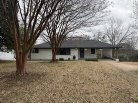 853 Shades Crest Rd in Birmingham, AL - Building Photo