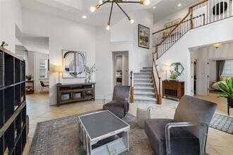 209 The Hills Dr in The Hills, TX - Building Photo - Building Photo