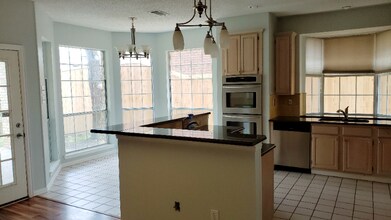 2643 Garden Ridge Ln in Arlington, TX - Building Photo - Building Photo