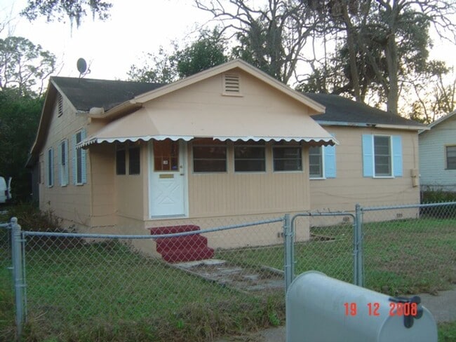 154 E 44th St in Jacksonville, FL - Building Photo - Building Photo