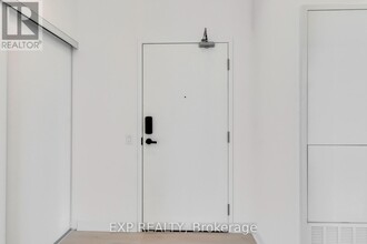 3900 Confederation Pkwy in Mississauga, ON - Building Photo - Building Photo