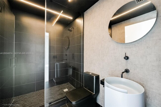 788 NE 23rd St, Unit 2401 in Miami, FL - Foto de edificio - Building Photo