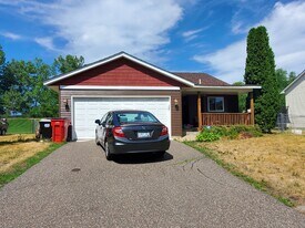 3733 Chase Ave in Anoka, MN - Building Photo