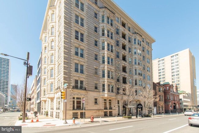 property at 2201 Chestnut St
