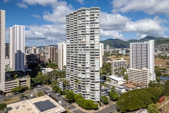 Diamond Head Vista in Honolulu, HI - Building Photo - Primary Photo