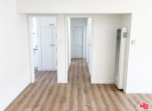 510 E Arbor Vitae St in Inglewood, CA - Building Photo - Building Photo