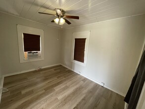 3811 Davis Rd in Palm Springs, FL - Building Photo - Building Photo